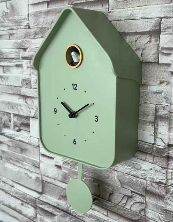 Photo n°4 du produit Horloge coucou vert 20.6x39cm-H381T39-0