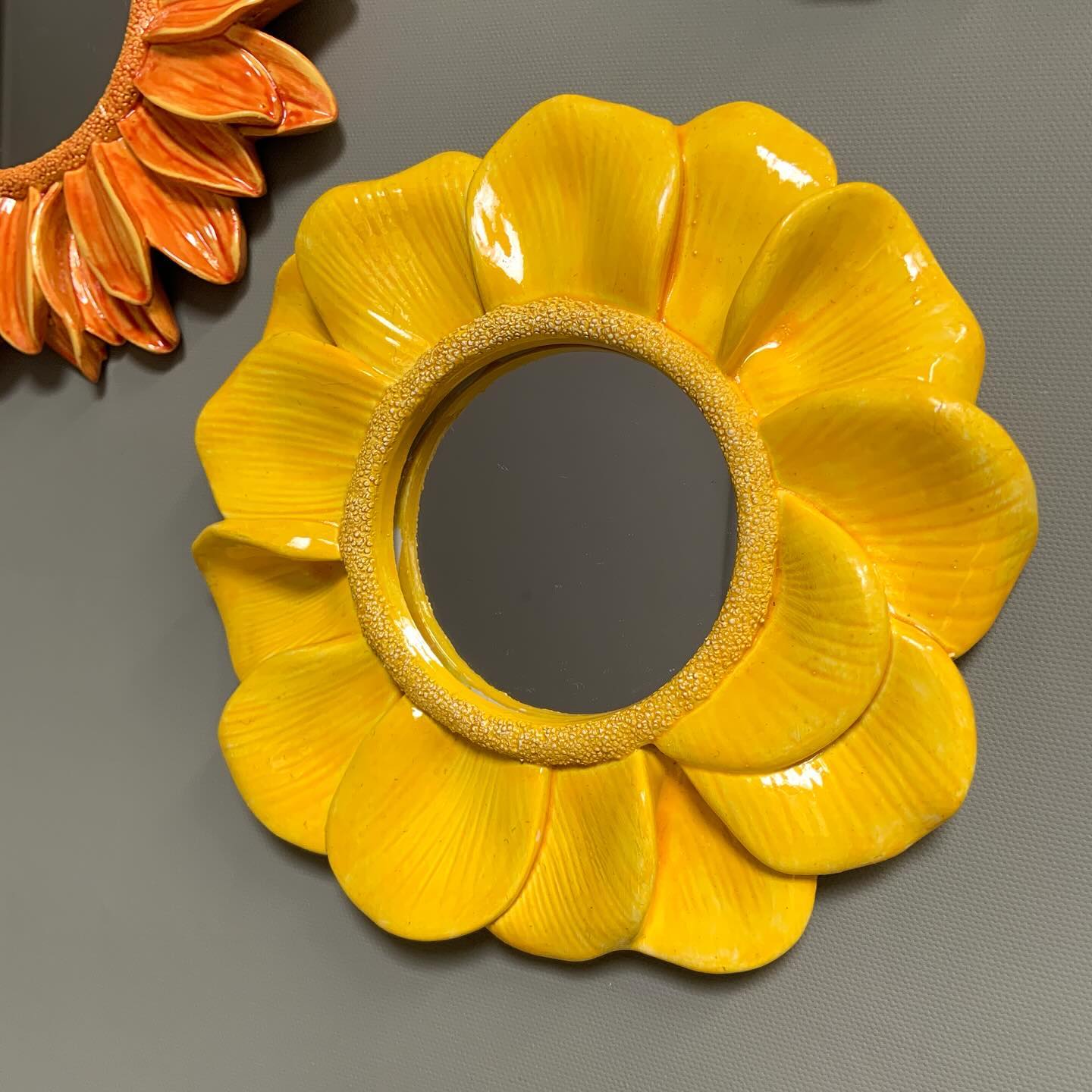 Miroir fleur jaune 16.2cm