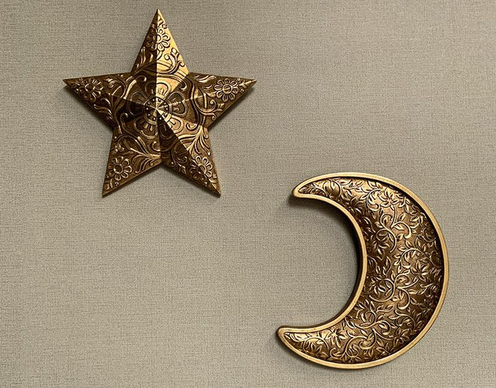 Photo n°2 du produit Déco murale lune motifs doré 15x17.8cm-770C17-0